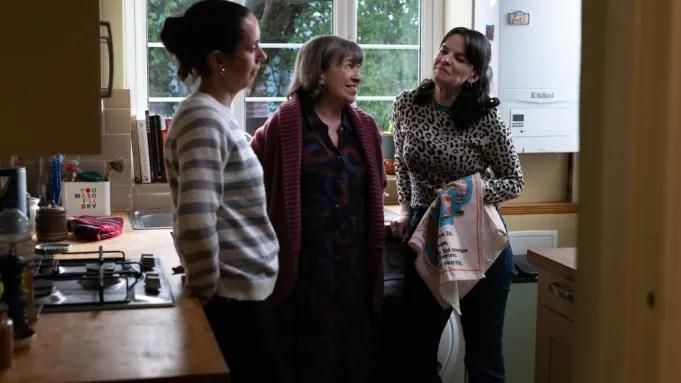 Mike Leigh gana la Concha de Oro del Festival de San Sebastián con la película 'Tender Loving Care'