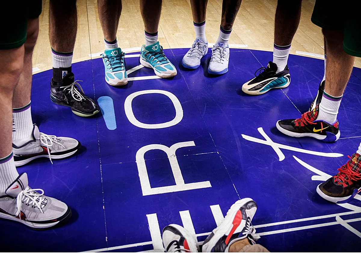 Zapatillas con historia para el estreno del Unicaja