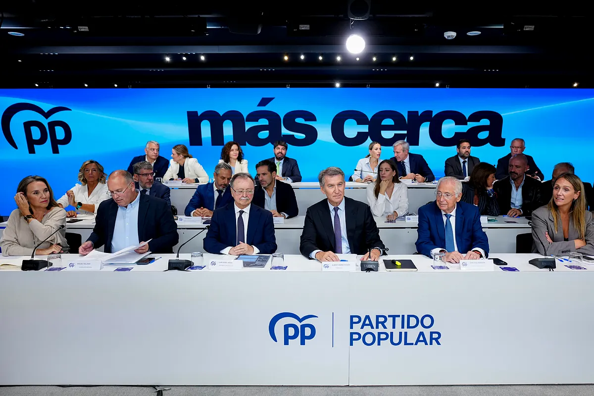 Feijóo acusa a Sánchez de fracasar con la vivienda: "Estuvo más pendiente de la casa de Jessica que de la de Maricarmen"