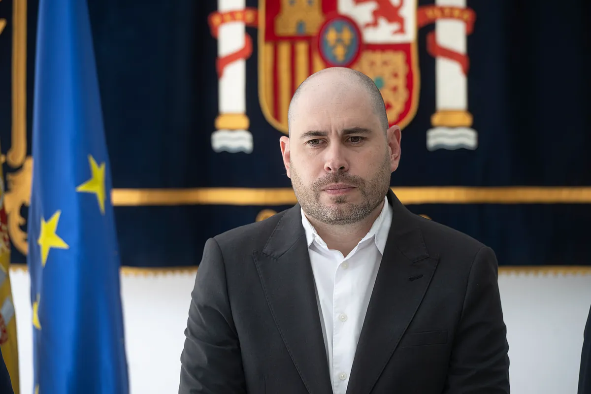 Una dimisión tardía e insuficiente por Ceuta