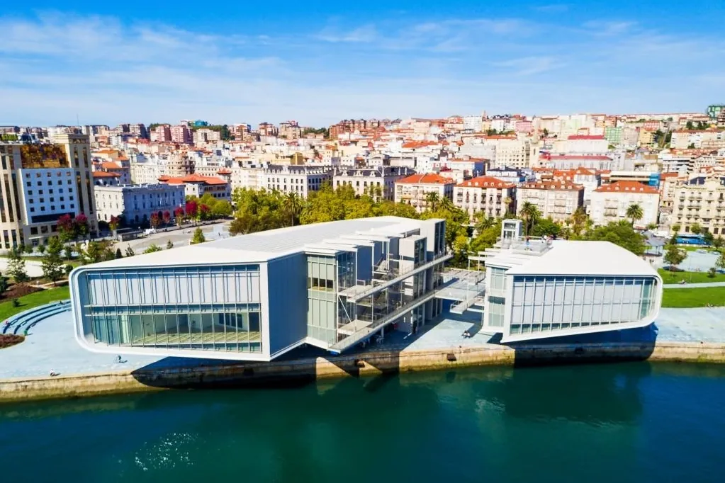El precio de la vivienda sube un 14,7% pese a la caída de las ventas