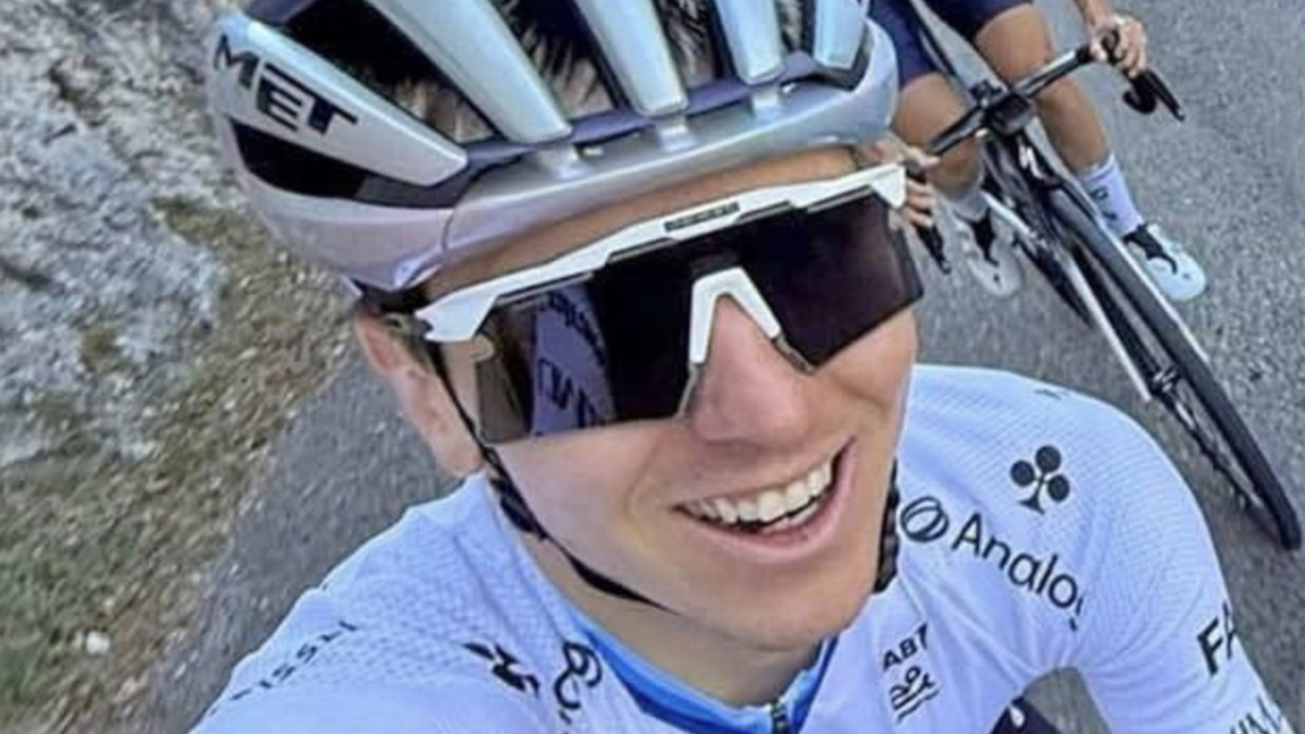 Eslovenia lo hace oficial: Pogacar no estará en el Europeo y Roglic será su líder