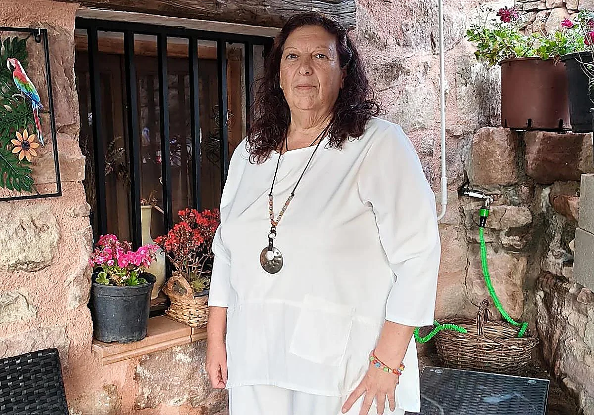 El drama de la obesidad: «Pasé dos años encerrada en casa, fumando, comiendo... esperando a morirme»