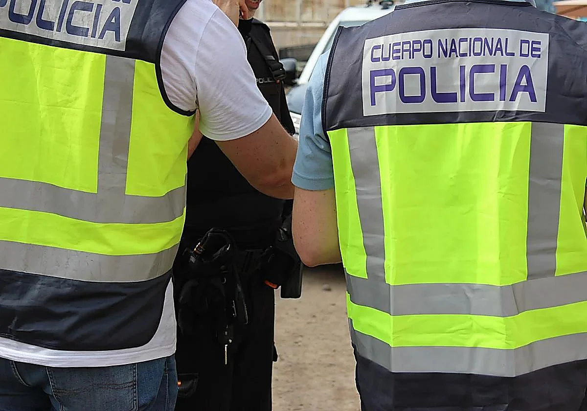 Nueve detenidos por acuchillar, disparar con una pistola de balines y golpear con un bate de béisbol a un joven en Valencia
