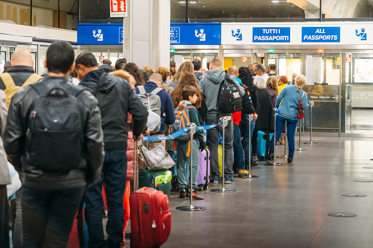 Italia extiende durante otras dos semanas los controles a los viajeros llegados de España