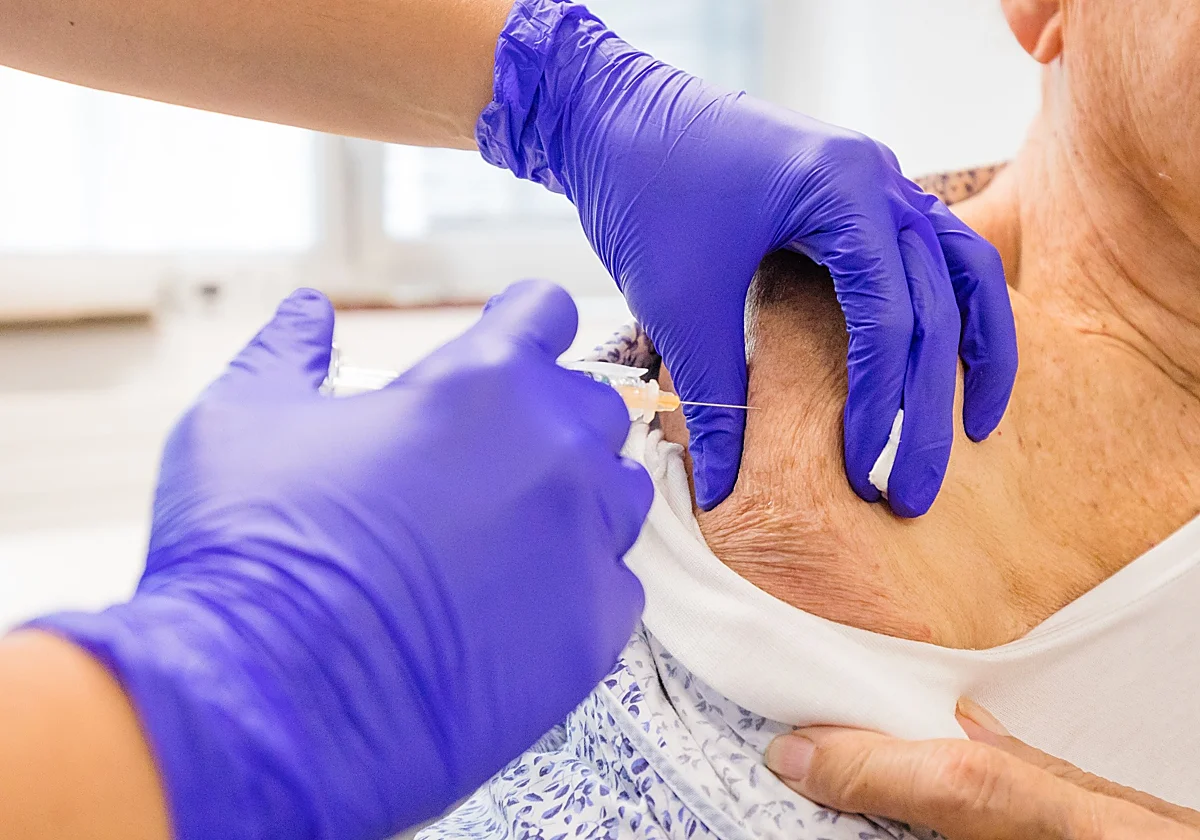 La vacunación contra la gripe y la covid en Málaga comienza este jueves 1 de octubre