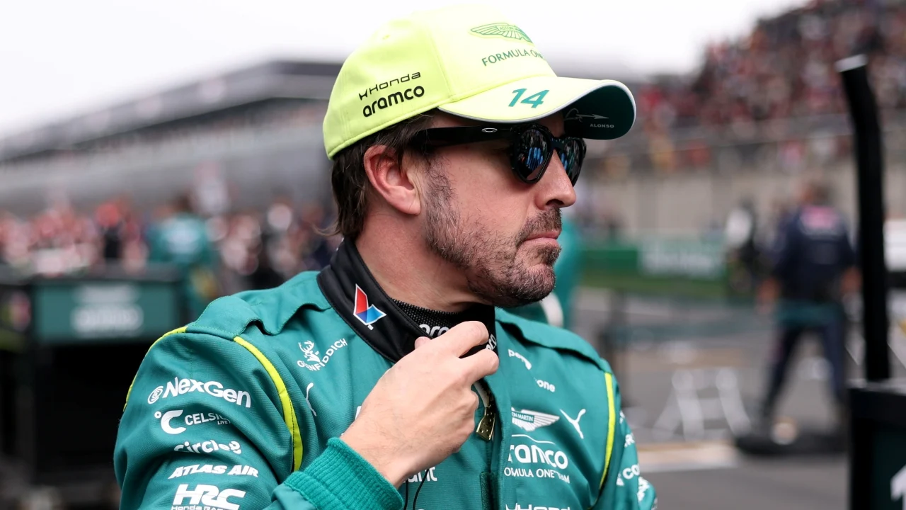 Aston Martin admite las dudas previas a la renovación de Alonso: «Cuando el contrato termina, siempre surgen»