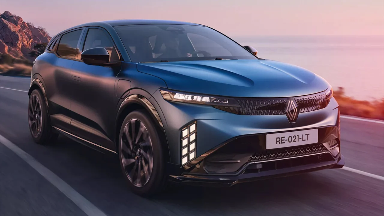 Renault pone precio al nuevo Megane E-Tech Eléctrico 2027, hasta 500 km de autonomía y carga optimizada