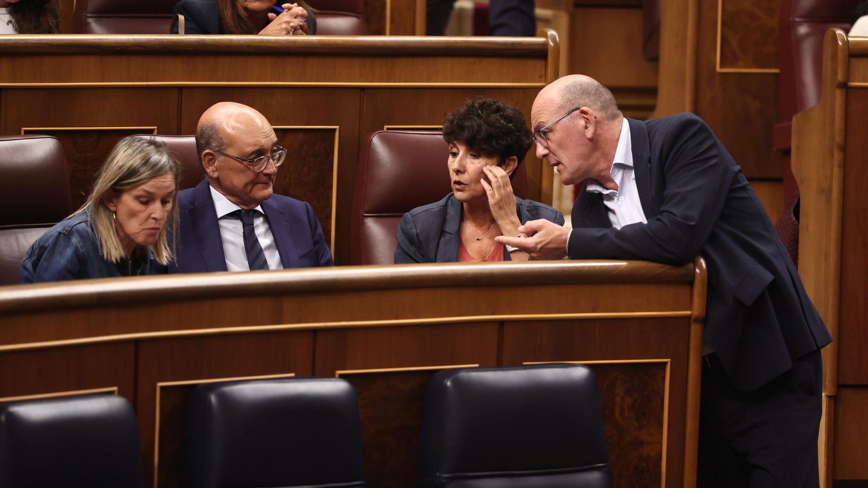 Junts reúne a su dirección esta noche para decidir si apoya los decretos Maricarmen: el PNV votará en contra del segundo