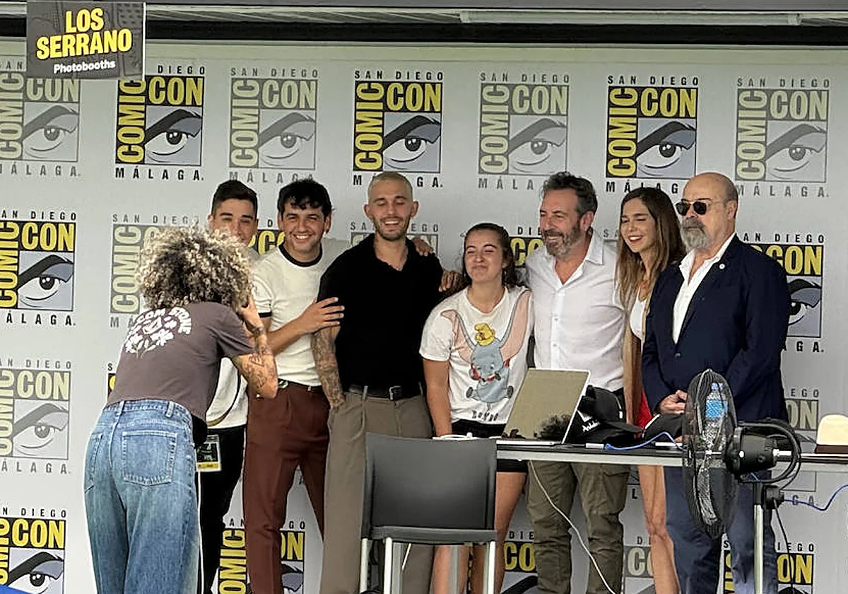 Los Serrano se hacen de rogar en su reencuentro con los fans en Málaga