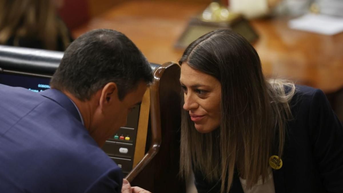 Junts, atrapado entre el deseo de sus bases y el riesgo de que las Cortes se disuelvan antes de que el TC amnistíe a Puigdemont