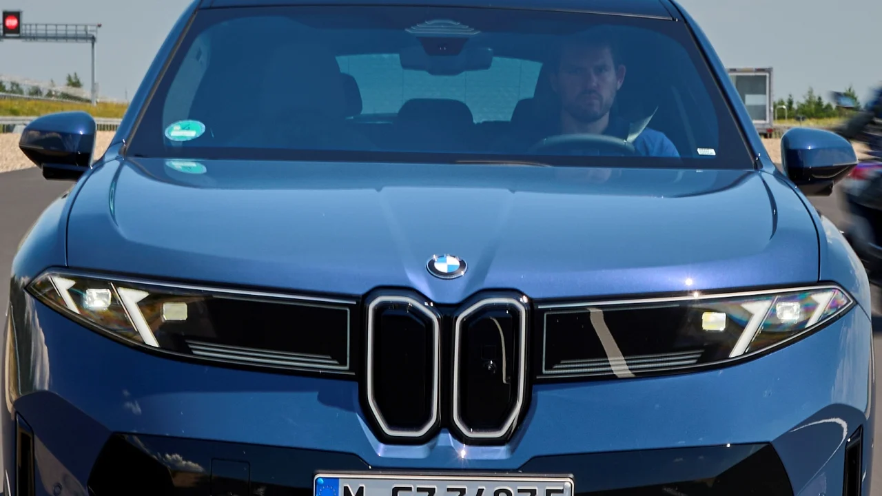BMW prepara un nuevo eléctrico de acceso para Europa en 2028 y un SUV por encima del X7