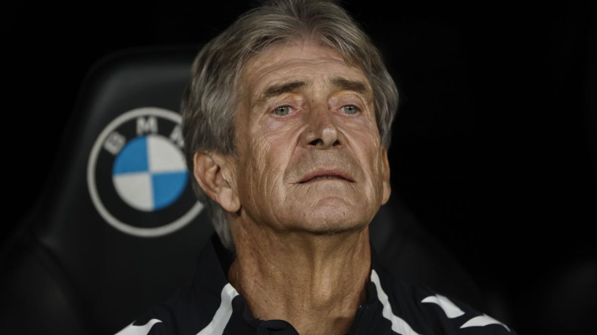 Pellegrini: "No nos pueden hacer dos goles a balón parado cabeceando absolutamente solos en el área"