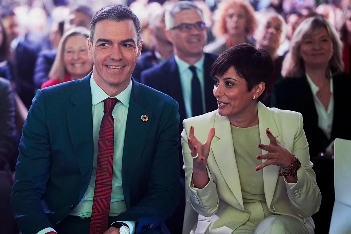 El Gobierno reta a "retratarse" a Junts y se niega a retirar los decretos