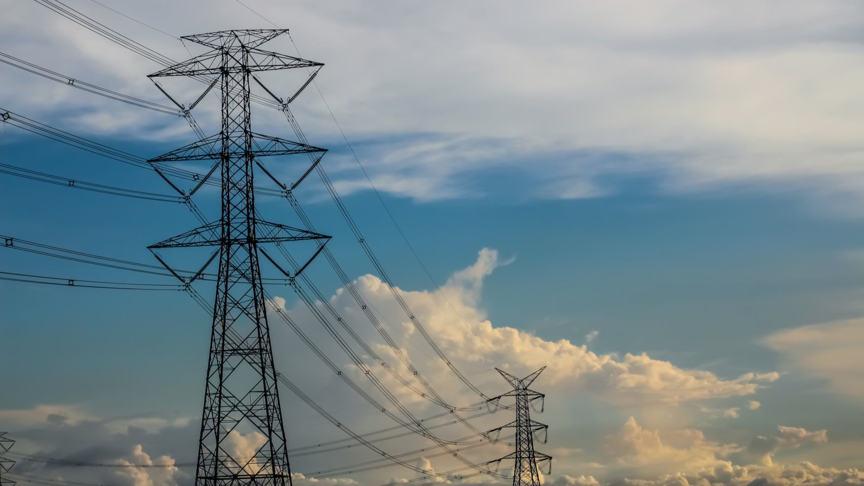 España teme un nuevo apagón: se ha desconectado la electricidad a la industria 7 veces en solo 10 semanas