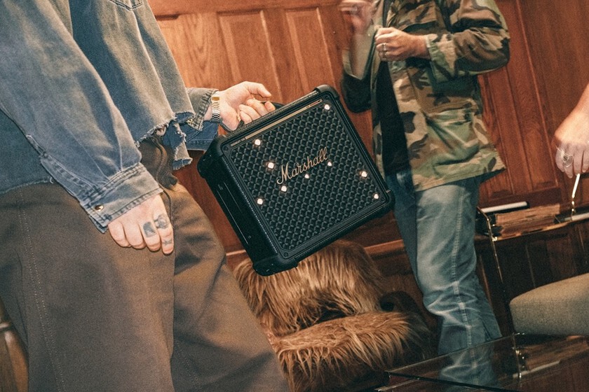 Marshall estrena el Bromley 150: un altavoz para fiestas con 40 horas de batería, luces de escenario e interfaz para guitarra y micro