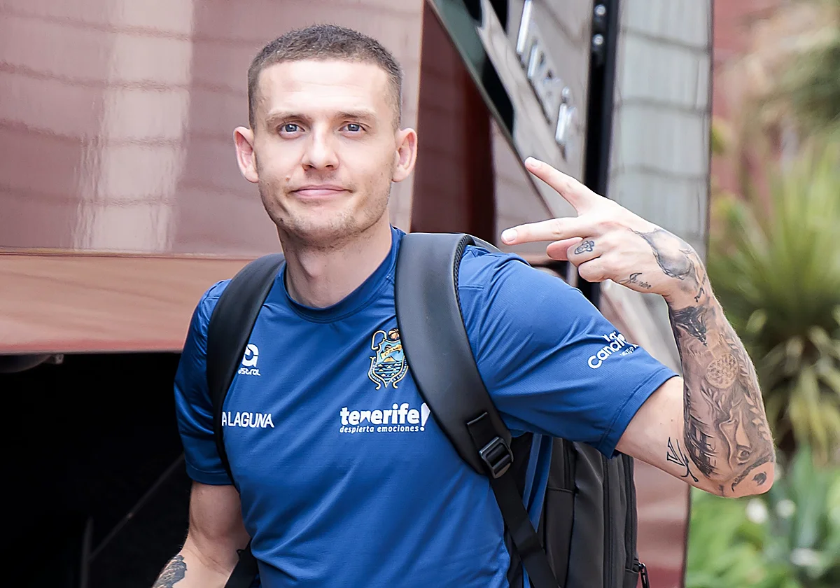 El Tenerife, con catorce jugadores de Málaga a Londres