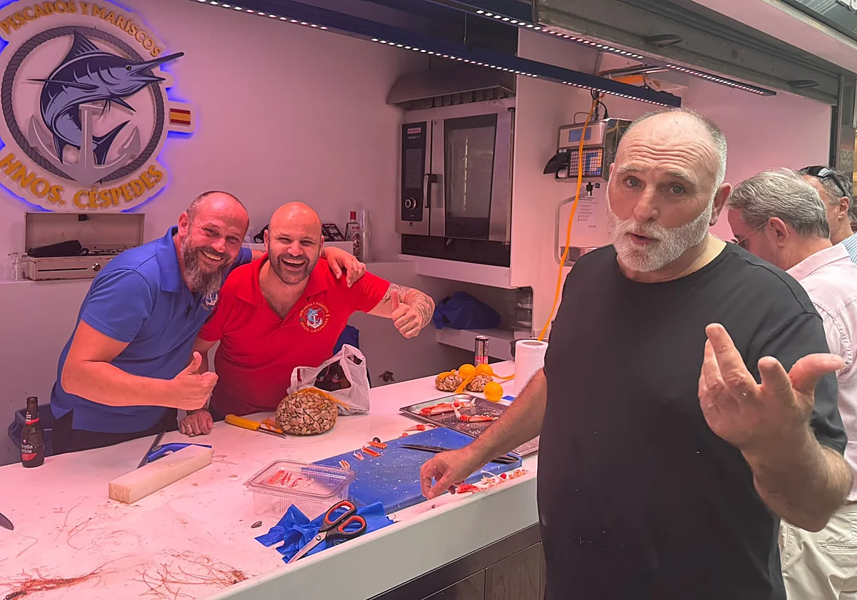 Sorpresa del chef José Andrés en el Mercado de Atarazanas con 'masterclass' improvisada