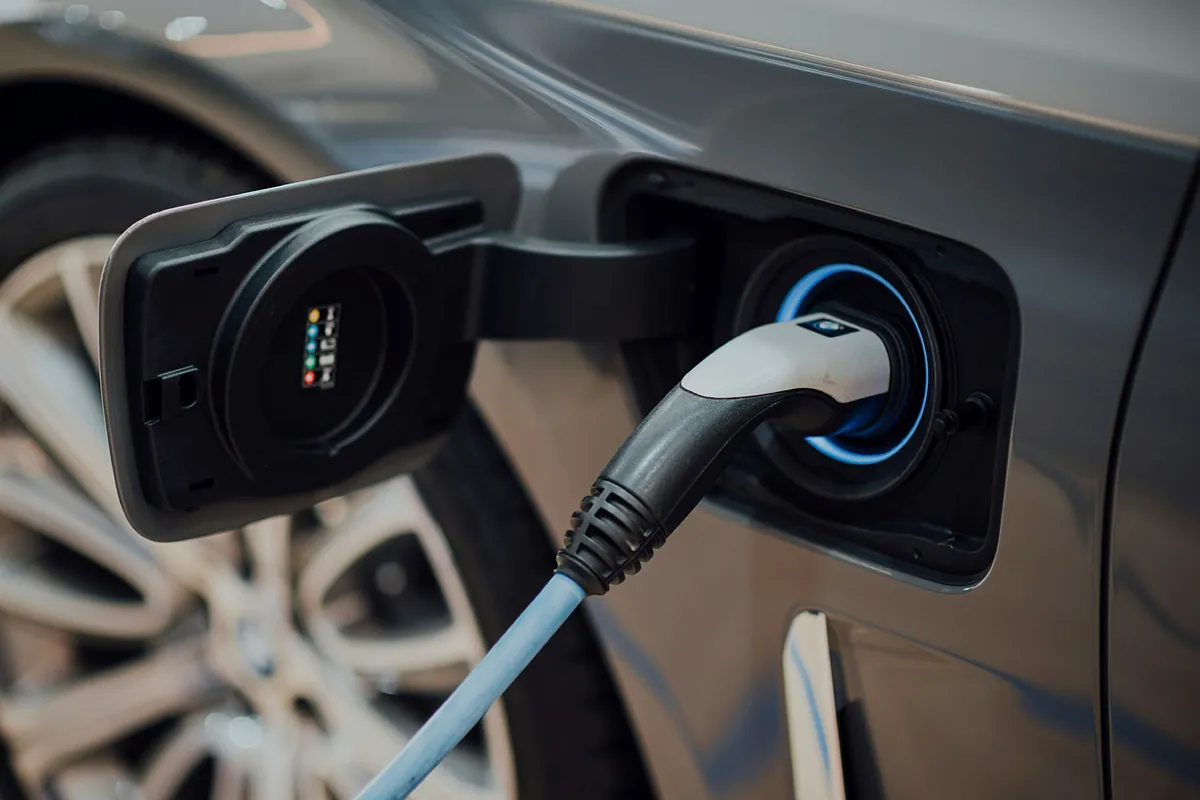 VW y Stellantis alertan a la UE de los riesgos del coche eléctrico
