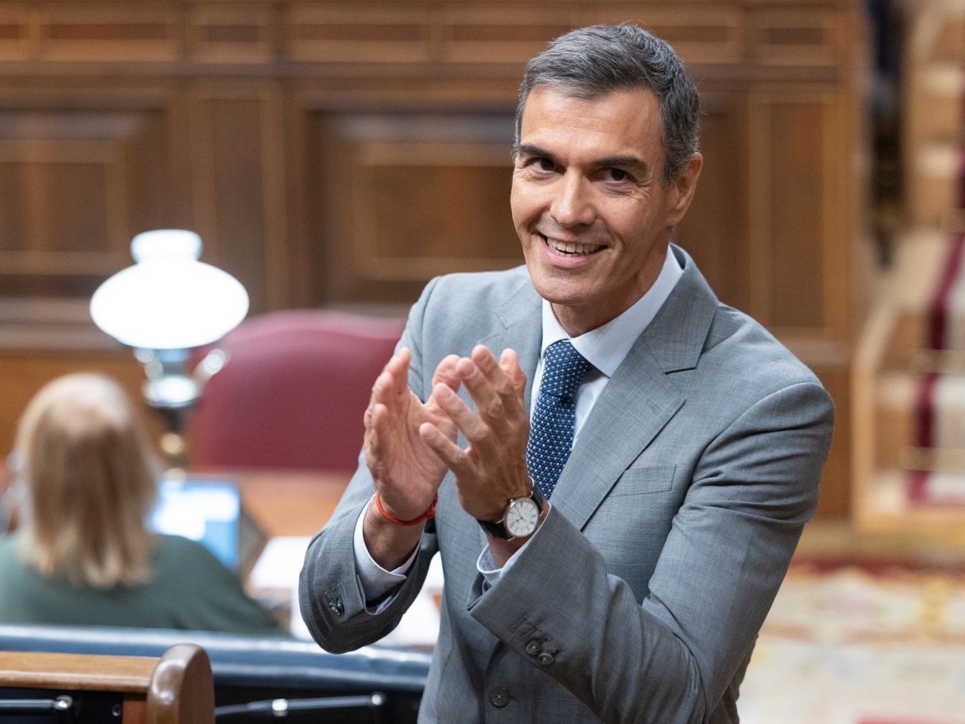 Sánchez, cerca de tirar la toalla: su derrota en un bronco debate le obliga a convocar elecciones con la vivienda como bandera