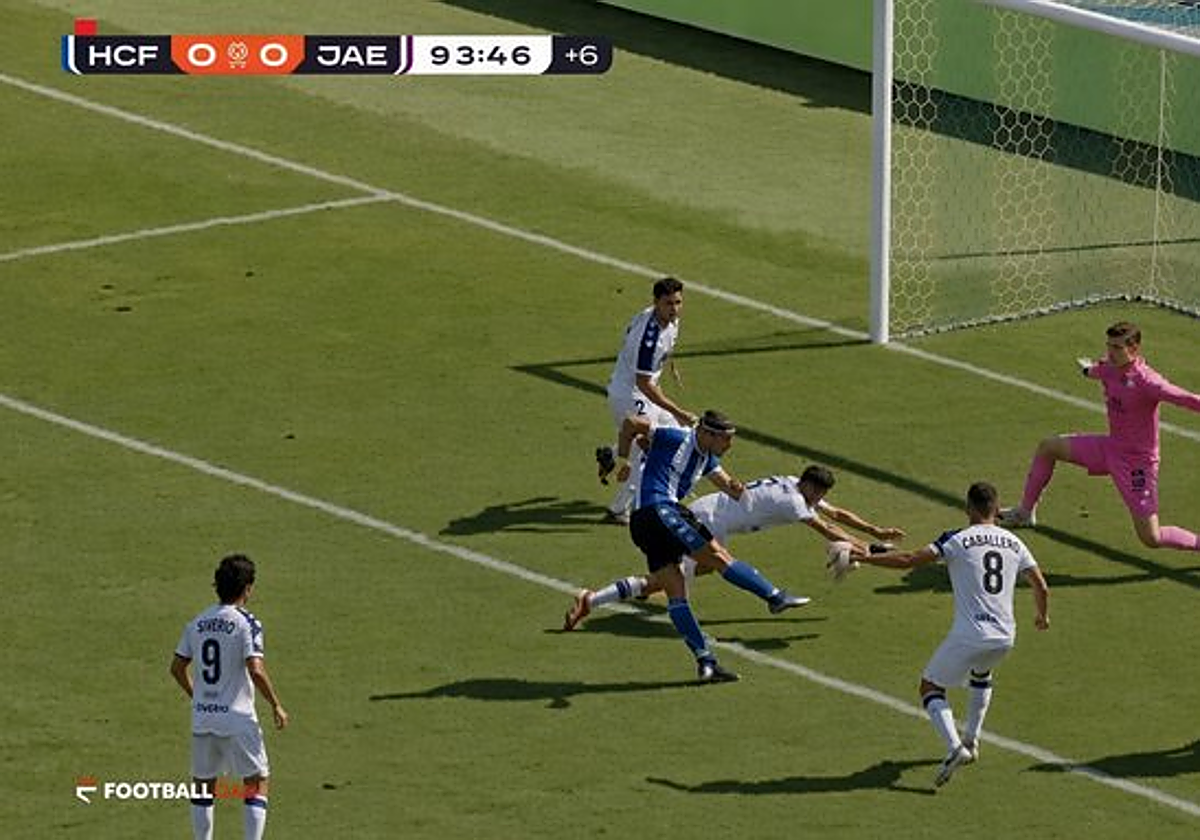 Hércules-Real Jaén: el penalti a lo Superman que el árbitro no vio