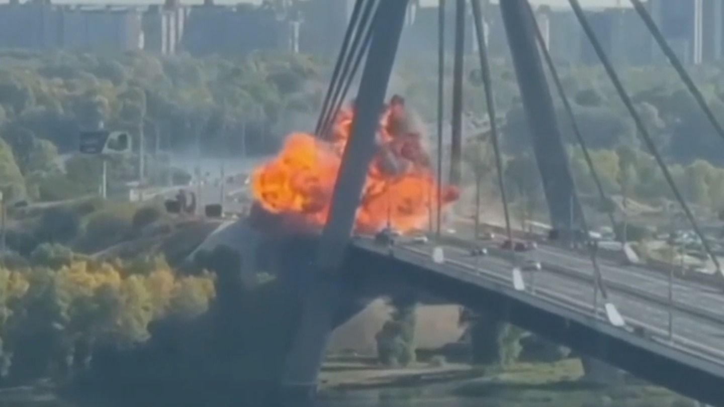 Putin ataca los puentes y las telecomunicaciones de Ucrania: Kiev teme que sea preludio de una gran ofensiva de invierno