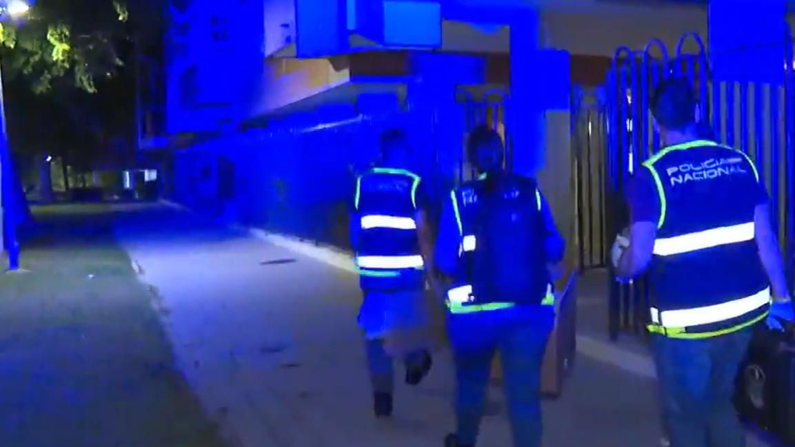 Un hijo de 36 años mata a sus padres brutalmente con una mancuerna de un gimnasio en Cuatro Vientos (Madrid)
