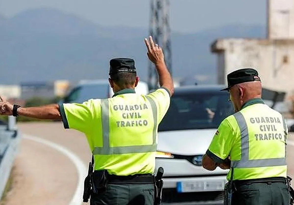 Arranca una campaña especial de Tráfico para vigilar las distracciones al volante