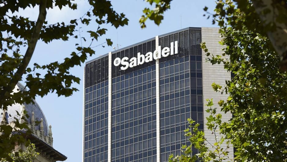 Banco Sabadell se blinda ante nuevas opas al dar entrada al francés BPCE con un 7% de forma amistosa