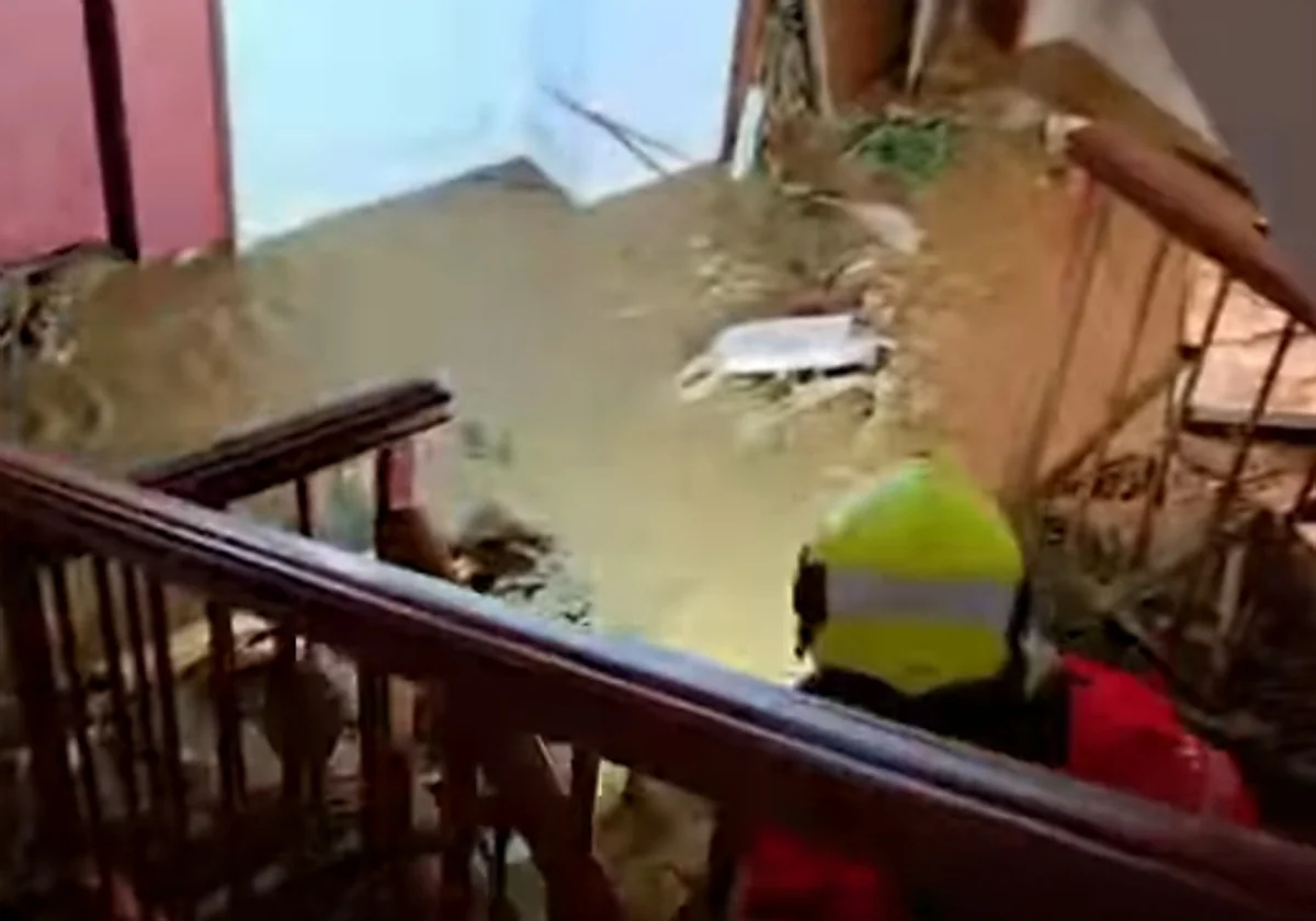 Doce familias desalojadas en Monda tras inundaciones en varias viviendas por las lluvias