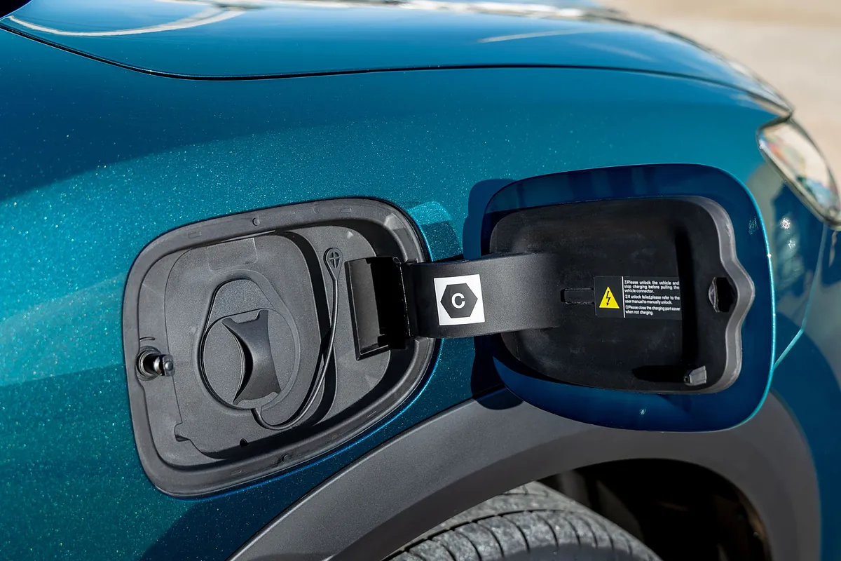 Los coches híbridos enchufables se dispararon un 112% en 2025: estos son los más vendidos