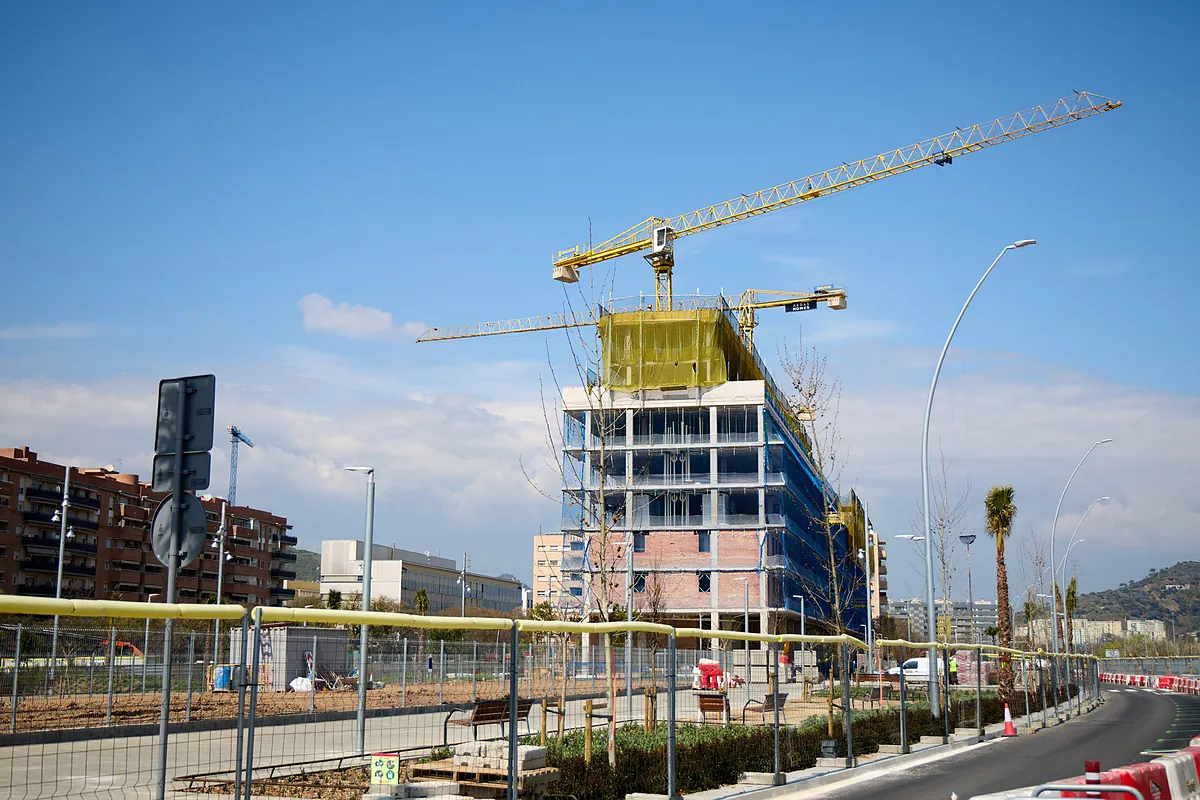 Madrid supera por primera vez a Cataluña en afiliados a la Seguridad Social