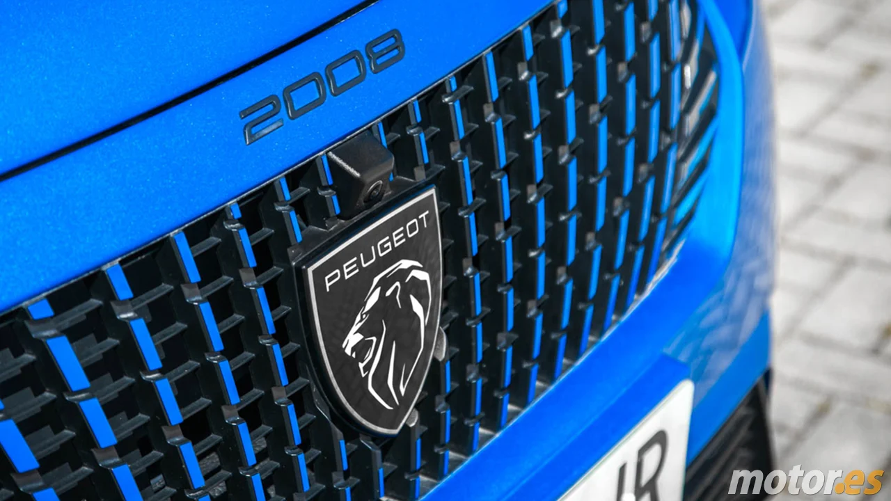 Peugeot acelera su ofensiva en 2026 con grandes novedades, el rival del Renault Clio estrena generación y el 408 se renueva