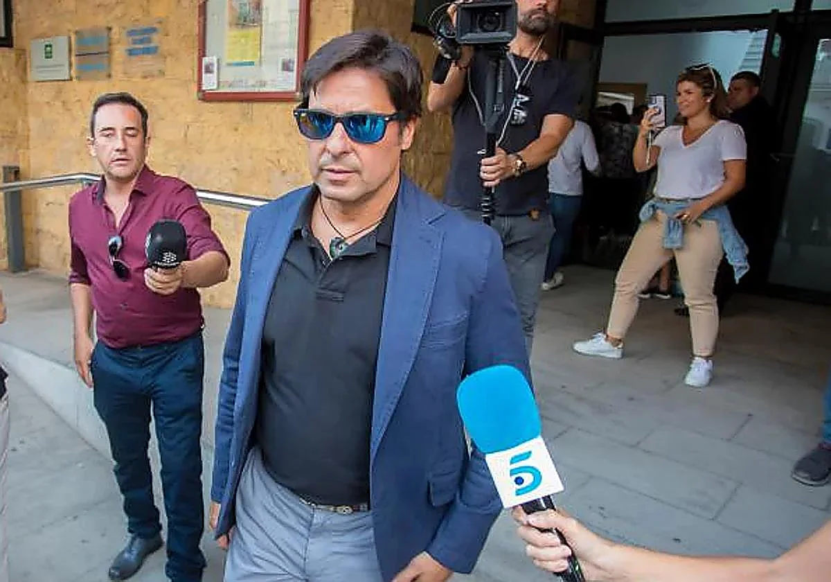 Un exsenador de Compromís lleva a Fiscalía al torero Fran Rivera por sugerir a Trump actuar contra Sánchez