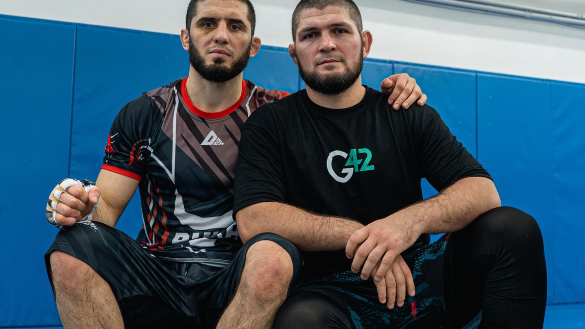 Joe Rogan se moja en el dilema entre elegir a Khabib Nurmagomedov o a Makhachev
