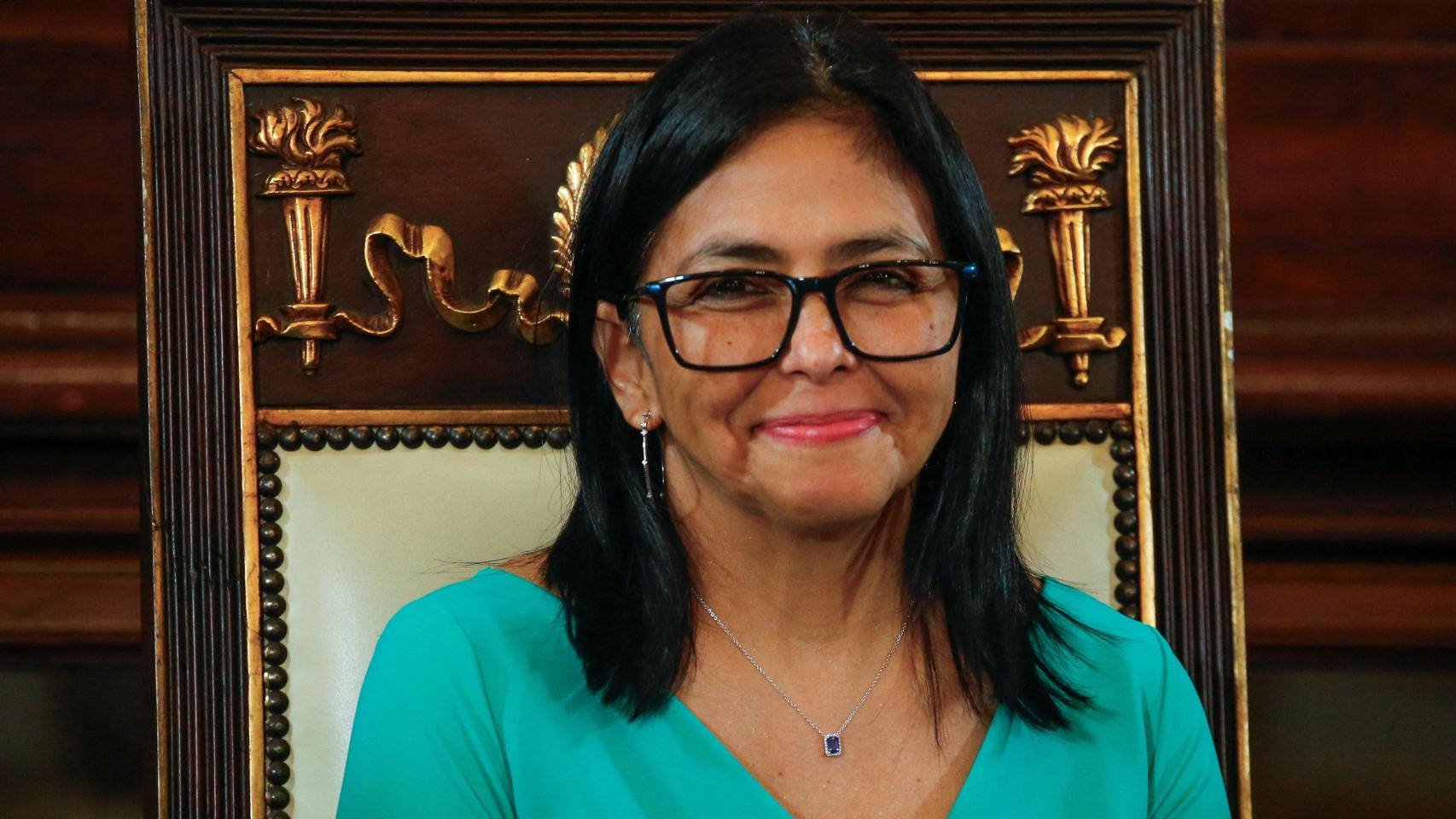 El comentado vestido de Delcy Rodríguez en su jura como presidenta de Venezuela: 'made in Italy' y valorado en 700 euros