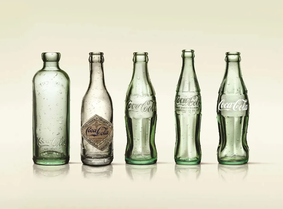 Así han cambiado los envases de los refrescos en las últimas décadas