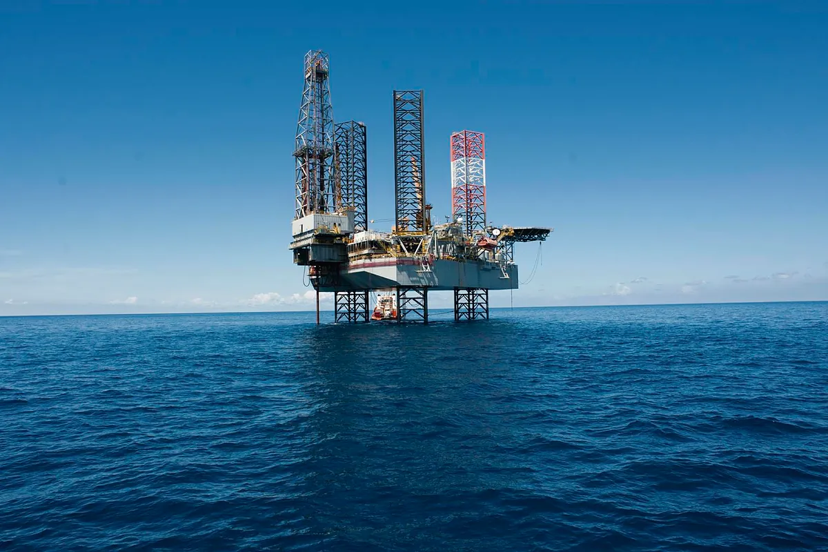 El Gobierno "monitoriza" la actividad de 60 empresas españolas en Venezuela tras la intervención militar de EEUU