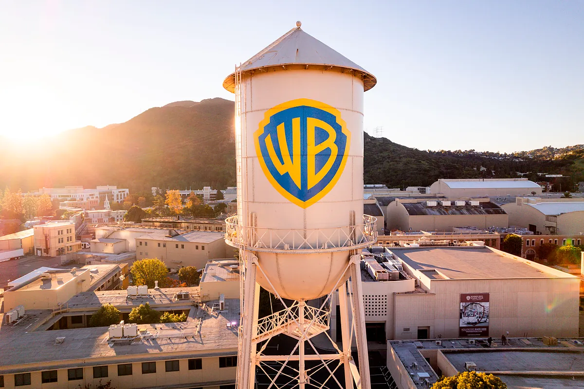 Warner Bros rechaza oferta de Paramount y pide a los accionistas apoyar la propuesta de Netflix