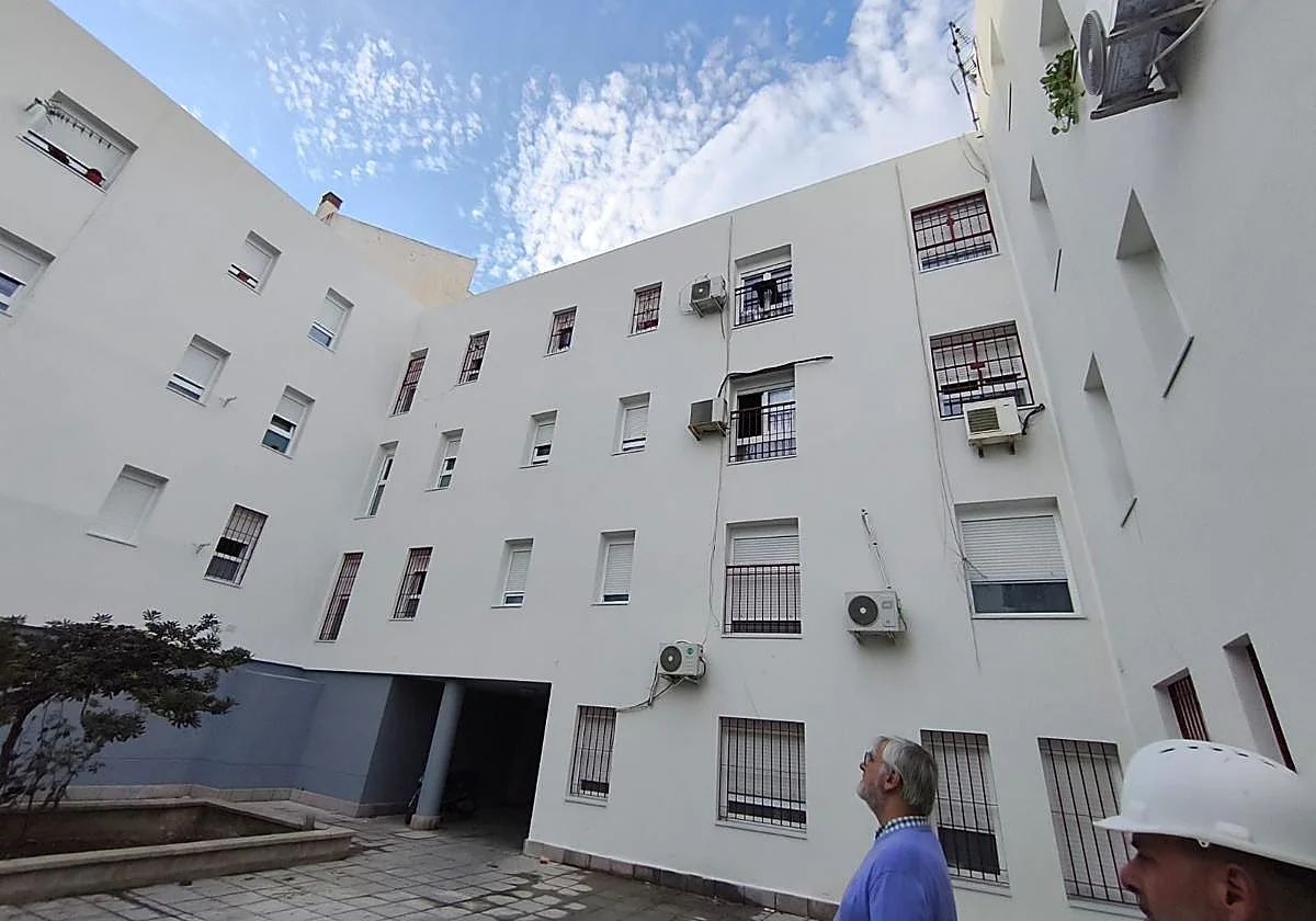 La Junta culmina la rehabilitación de 104 viviendas públicas en el Centro de Málaga