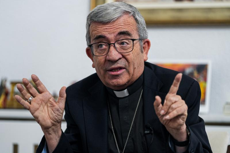 Gobierno e Iglesia firman un acuerdo para reparar económicamente a las víctimas de pederastia