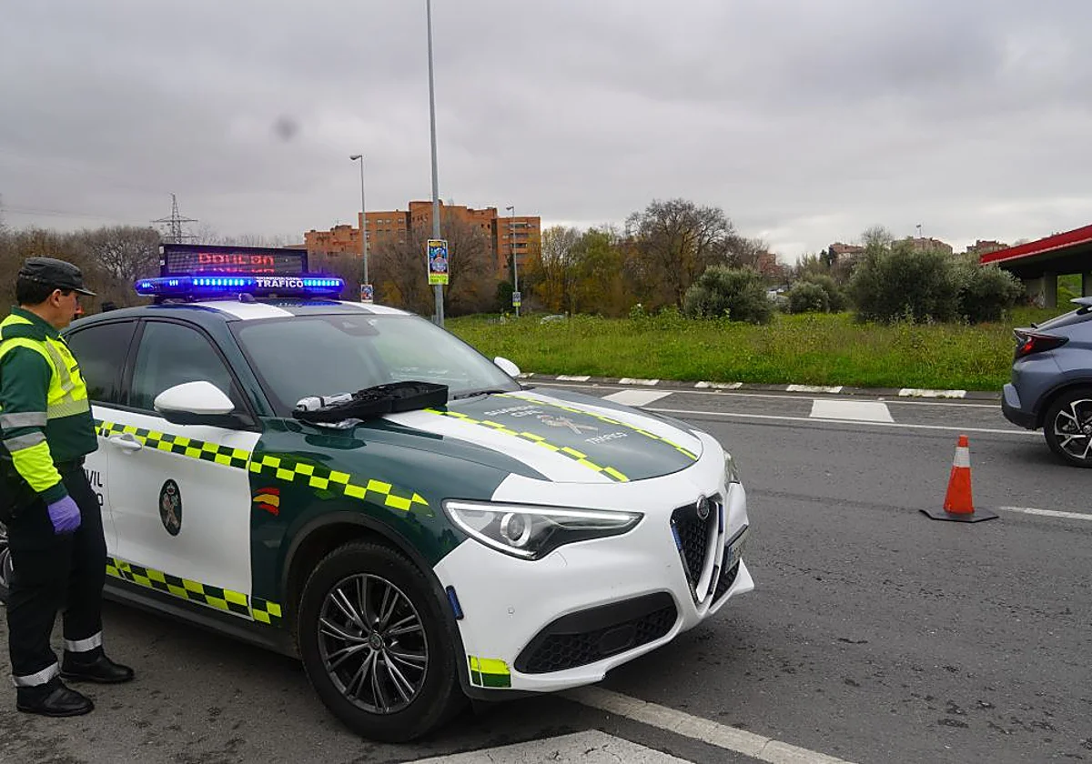 La DGT aplicará un «plazo razonable» antes de multar por no llevar la baliza V-16