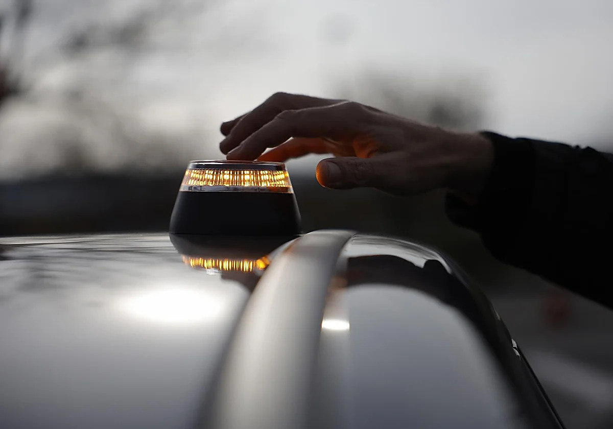 Baliza V16: habrá un periodo «razonable» de gracia en el que no se multará al que no la lleve