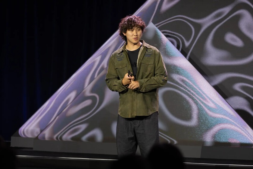 Alexandr Wang, director de IA de Meta, tienen un mensaje para los jóvenes: "deberías pasar todo el tiempo practicando vibe coding"