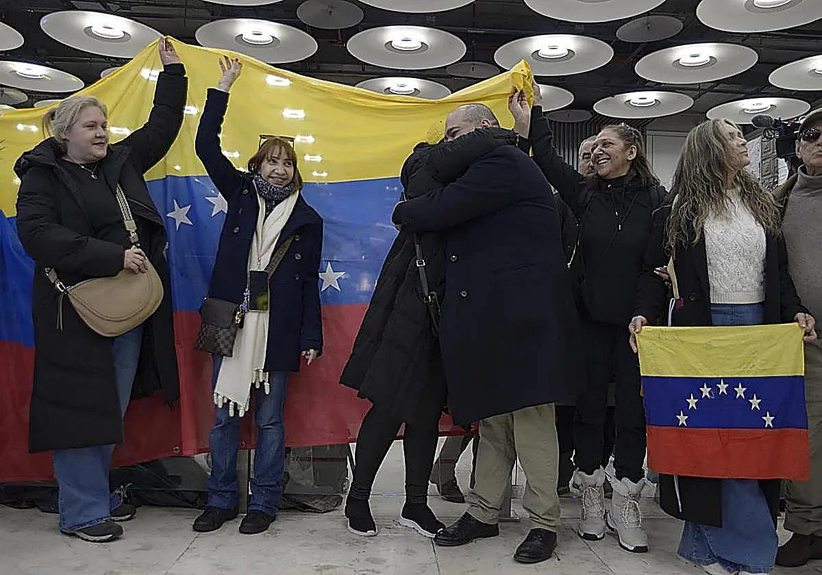 Los cinco españoles liberados en Venezuela ya están en España