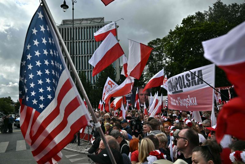 Pacto de Estado en Polonia para sacar la política exterior de las luchas políticas