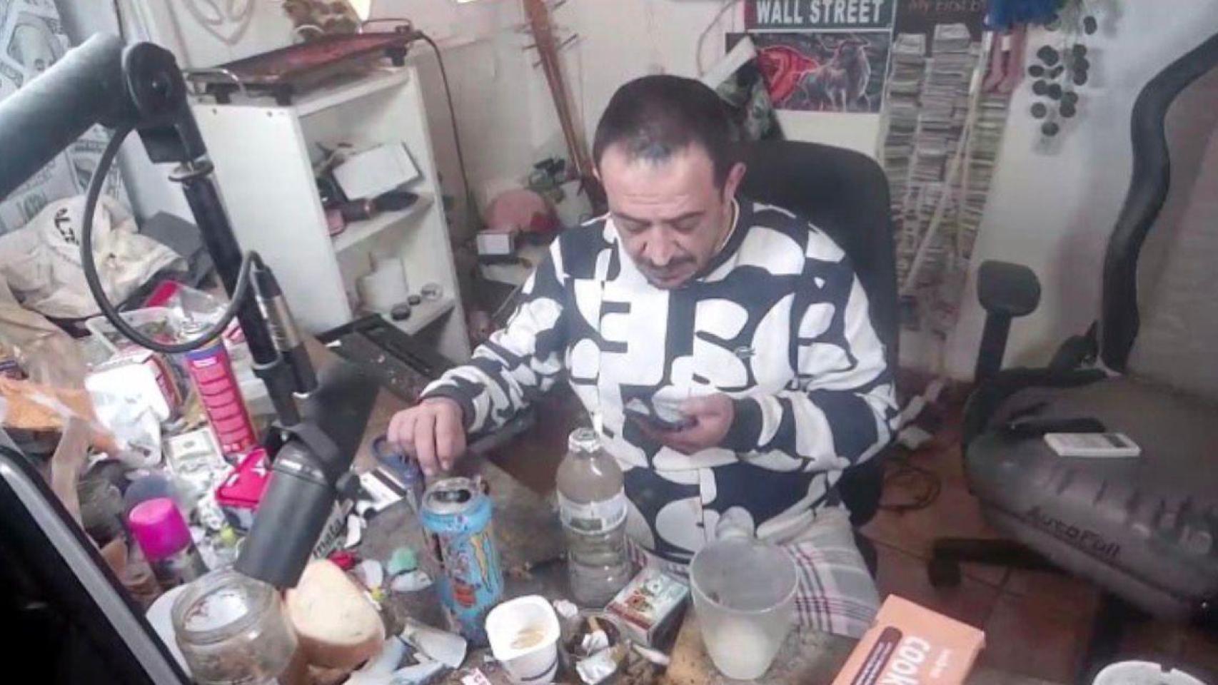 Infiltrados en los canales de Telegram de adeptos a Simón Pérez que crean retos como el que mató al 'streamer' Sergio