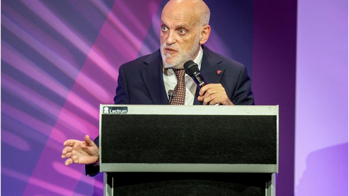 Tebas vuelve a cargar contra la piratería: "Es usted el 'Narco Maduro' de internet"