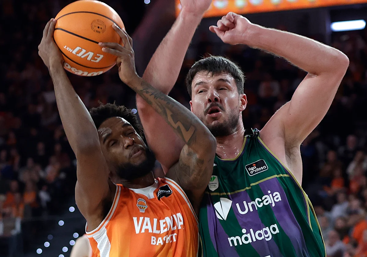 El Unicaja asfixia al Valencia y pone pie y medio en la Copa del Rey