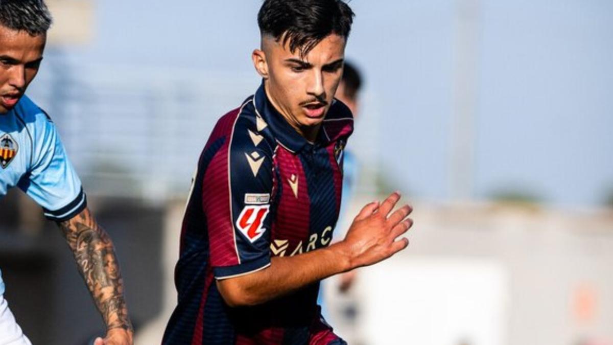 Luís Castro pierde a Paco Cortés por su convocatoria con la sub 19